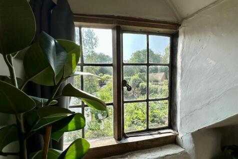 window in bed 2