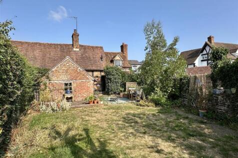 rear garden to house