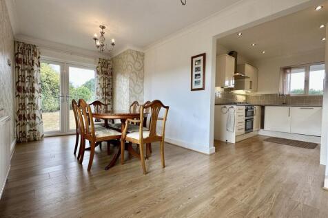 open-plan dining-kitchen