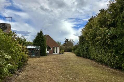 garden to house