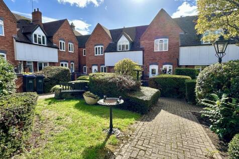 Chestnut Court-approach