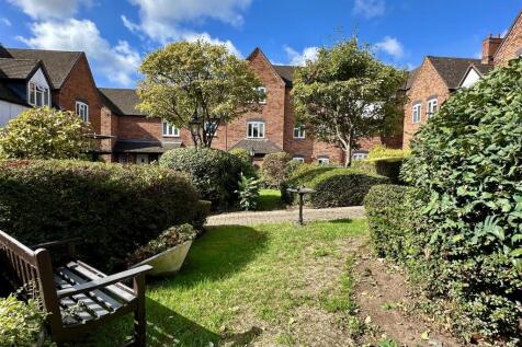 Chestnut Court-courtyard