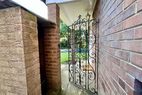 side gate