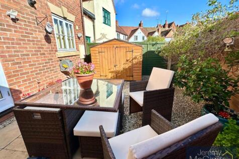 courtyard garden