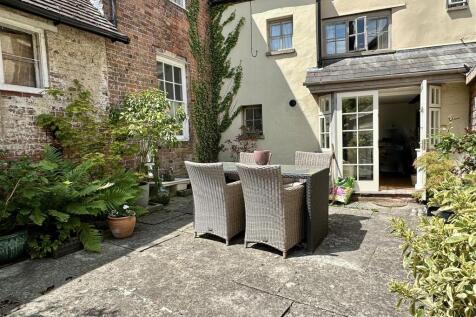 courtyard garden