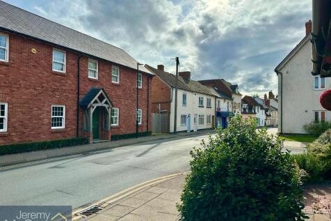 view to right (High St)