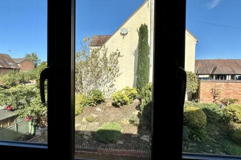 view to rear from bed 1