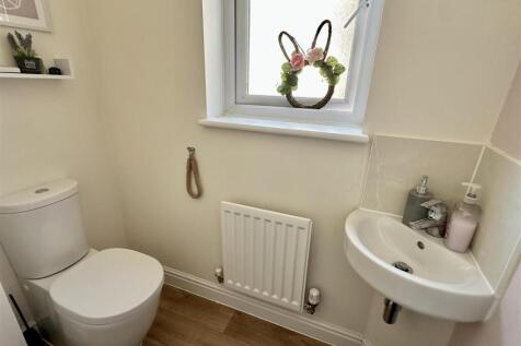 downstairs wc