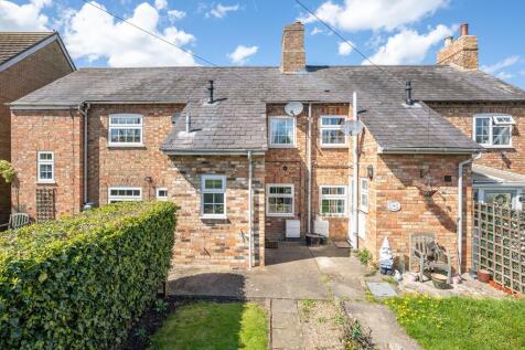 250417 - 18 Bedford Road, Great Barford - 01