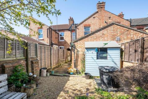 250417 - 99 George Street, Bedford - 06