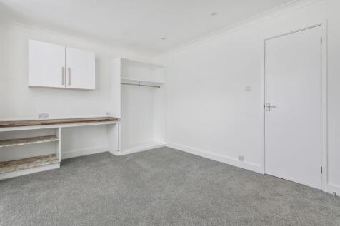 bedroom (example)