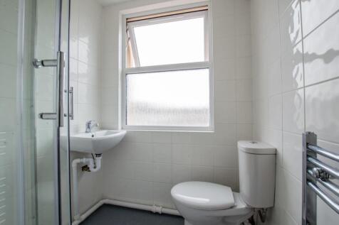 BuckinghamStreet21 ShowerRoomA.JPG