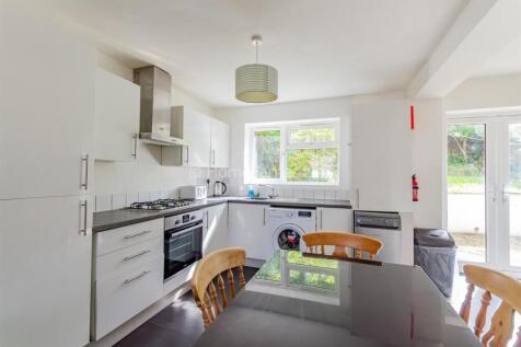 17898032 Kitchen(1).jpg