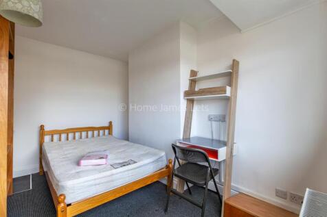 17898032 Bedroom1(2).jpg