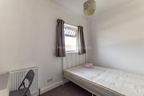 17898032 Bedroom6(1).jpg