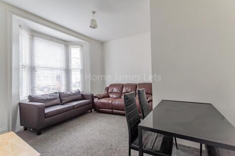 17897842-SittingRoom2.jpg