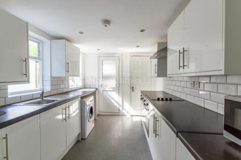 BR17 Kitchen.jpg