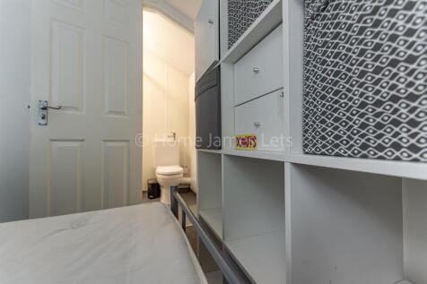 17897842-Bedroom22.jpg