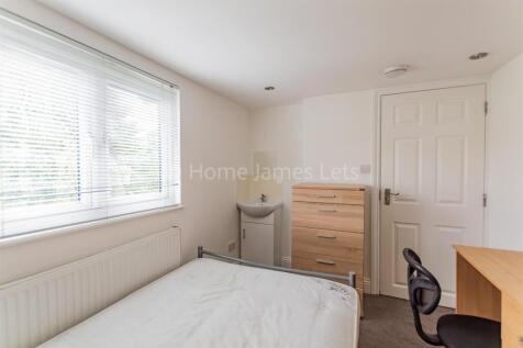 17897842-Bedroom52.jpg