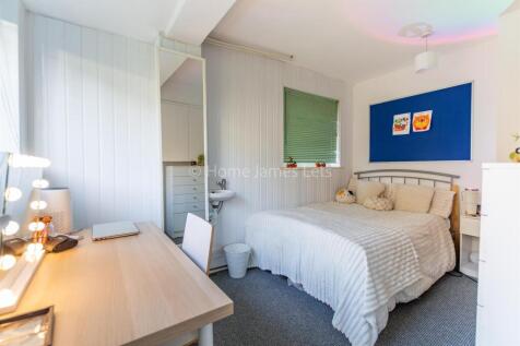 17899371 Bedroom 1F.jpg