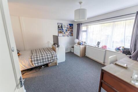 17899371 Bedroom 4F.jpg