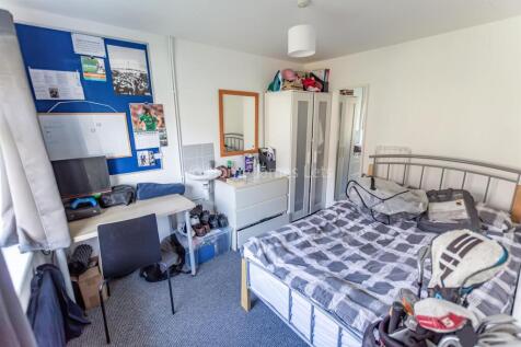 17899371 Bedroom 5F.jpg