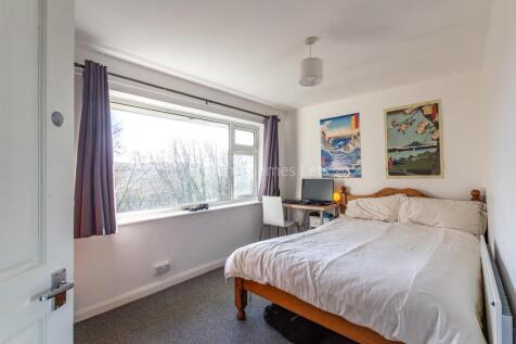 17899371 BedroomN.jpg