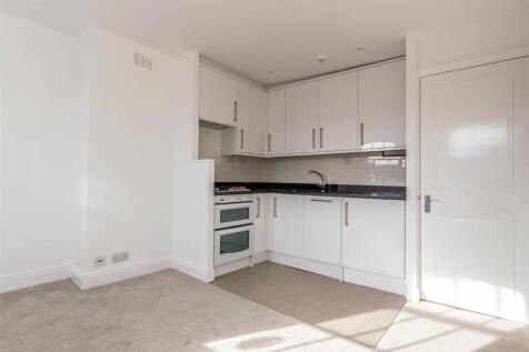 Portland Place 20 F6 KitchenSittingRoom 2.jpg