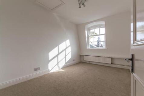 Portland Place 20 F6 Bedroom.jpg