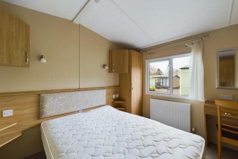 Double bedroom with en suite