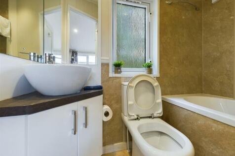 Double bedroom with en suite
