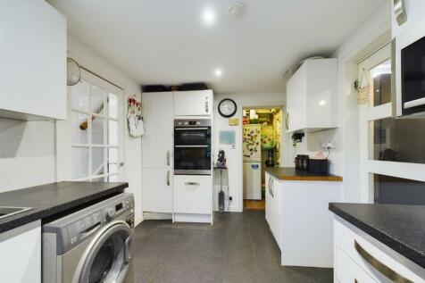 RESIDENTIAL KITCHEN