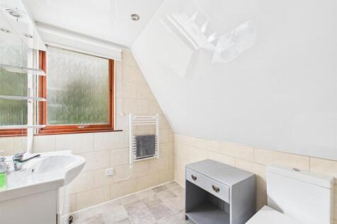 BEDROOM 1 EN-SUITE