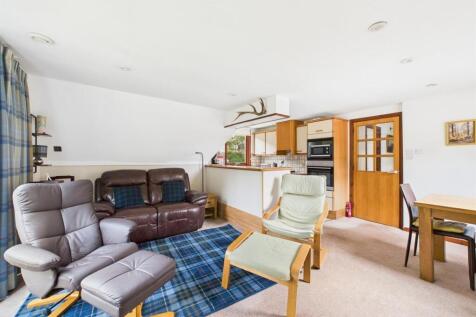 LOUNGE/KITCHEN