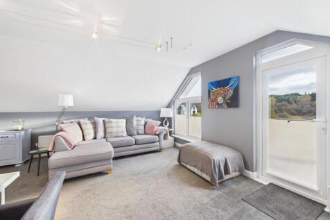 ANNEXE LOUNGE/KITCHEN