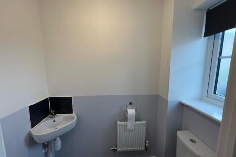 Cloakroom/wc