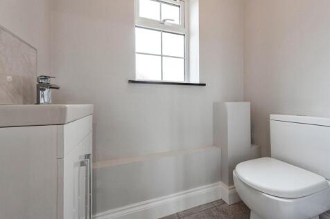 Cloakroom/wc