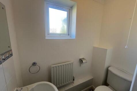 Cloakroom/wc