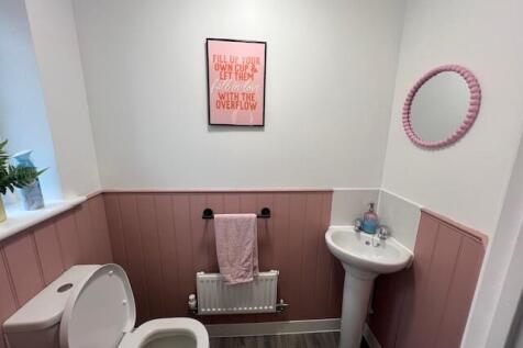 Cloakroom/wc