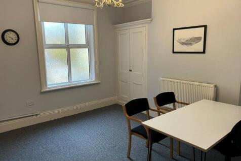 Middle Floor Suite 2.jpg