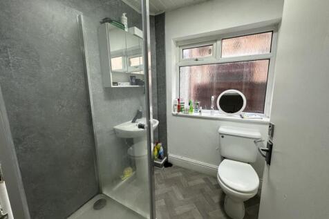 3aa.gf shower.JPG