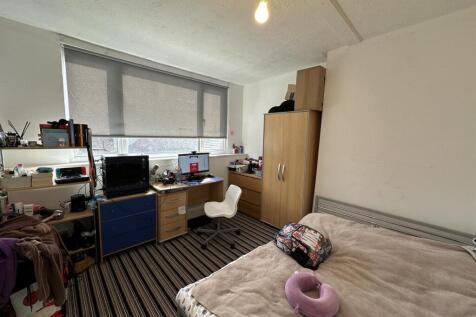 9aa.room5.JPG
