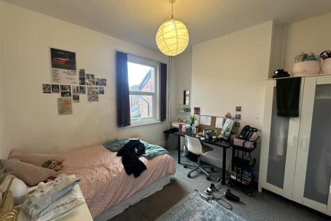 15br.room2.jpg