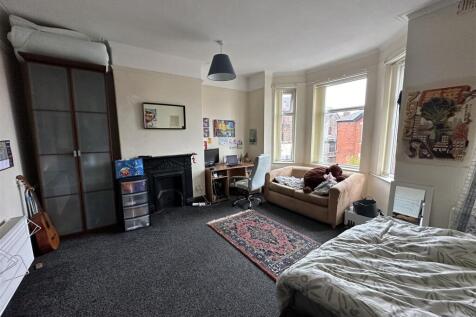 12ba.room4.JPG