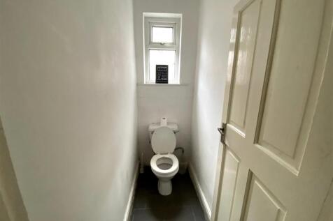 12ba.wc.JPG