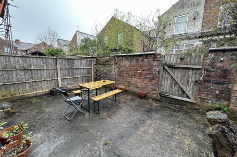 12ba.garden.JPG