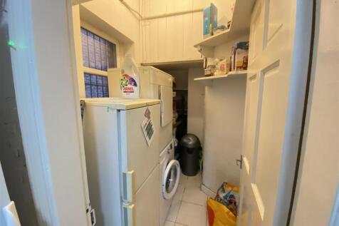 53bfr.utility room.JPG