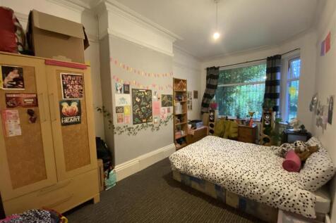 53bfr.bed1.JPG