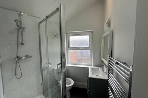 87aBL.shower.JPG