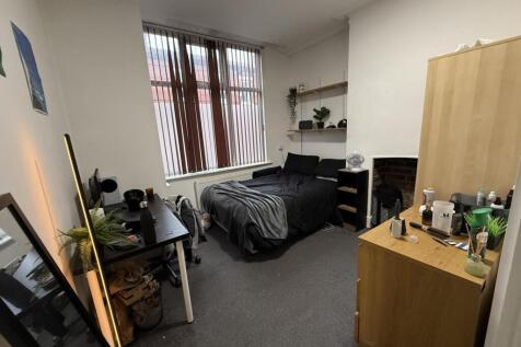 room1.JPG